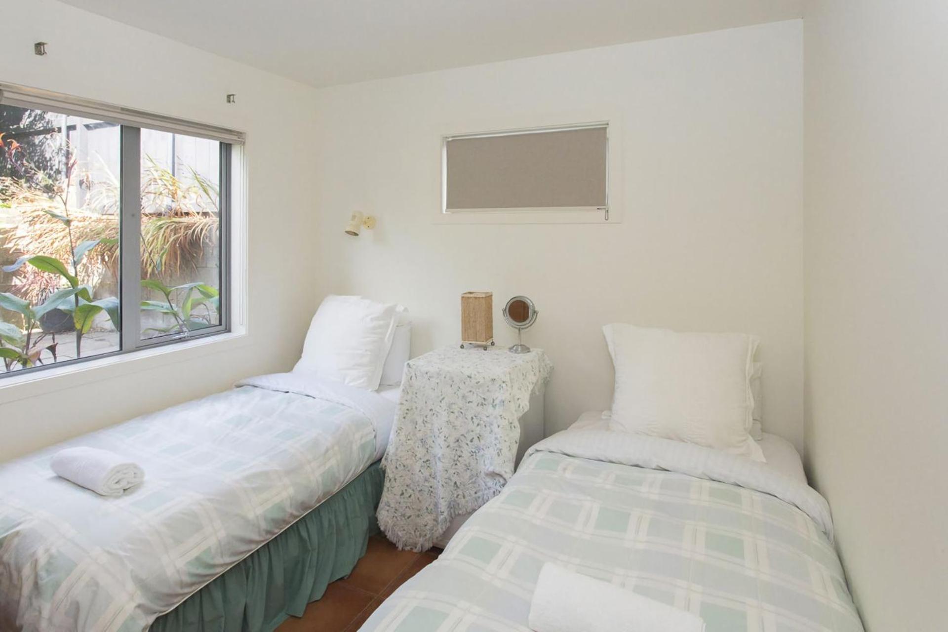 Chester Cottage Beachfront Oakura Εξωτερικό φωτογραφία
