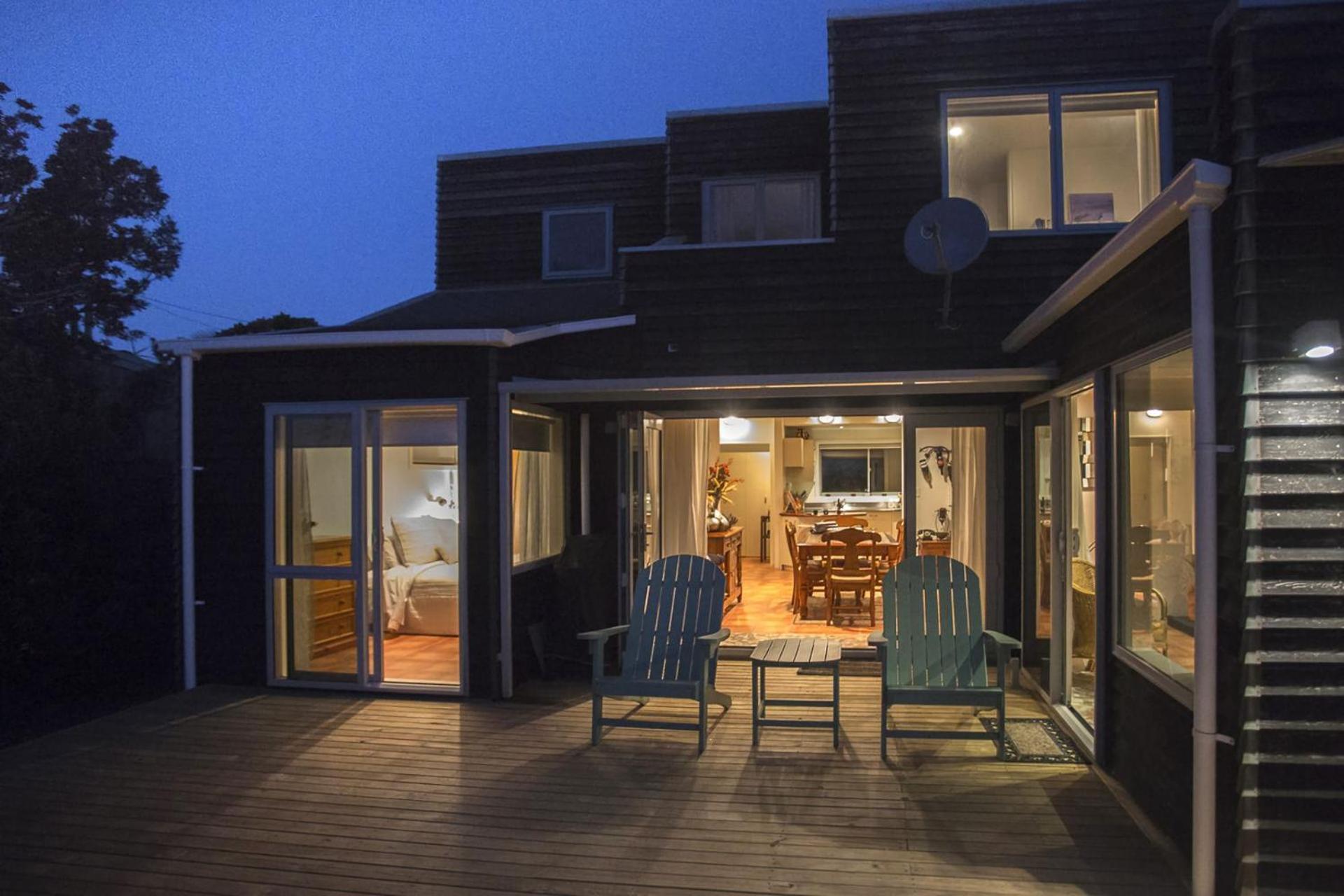 Chester Cottage Beachfront Oakura Εξωτερικό φωτογραφία