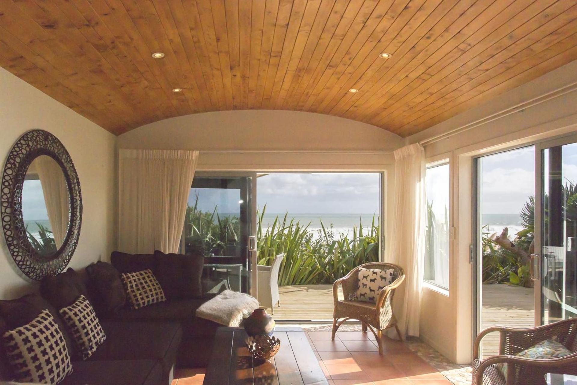 Chester Cottage Beachfront Oakura Εξωτερικό φωτογραφία