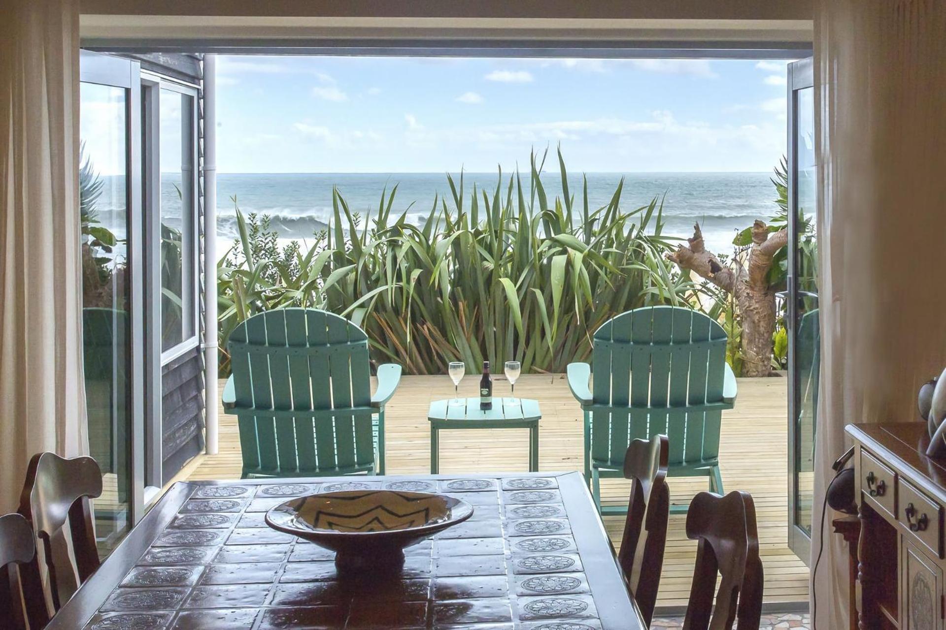Chester Cottage Beachfront Oakura Εξωτερικό φωτογραφία